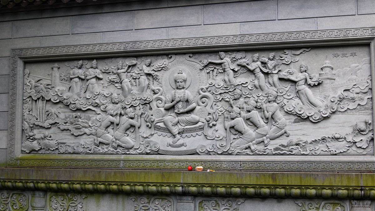 佛法无边，地涌金莲