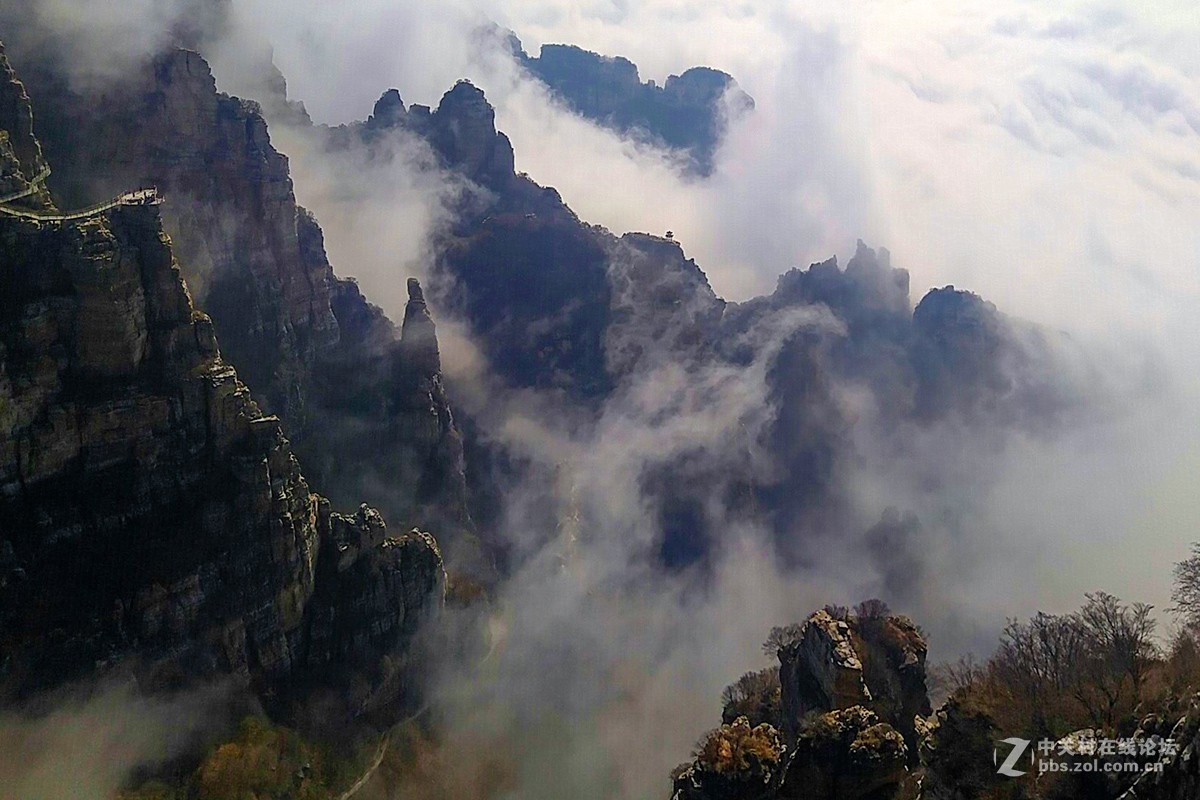 白石山云海佛光醉迷聊城老乡