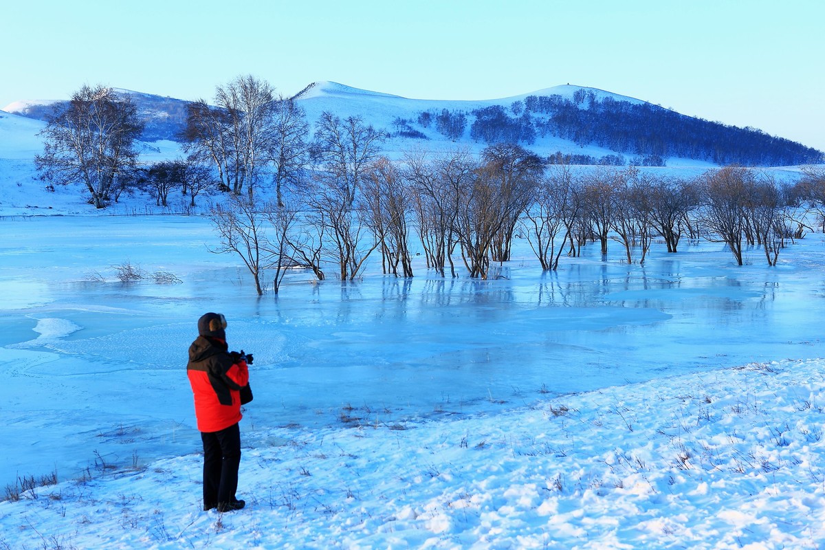 *  * 坝  上  雪  色 *  *