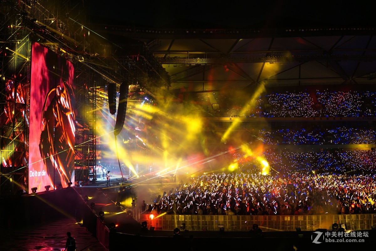 一组A6000+适马30 1.4的演唱会实拍