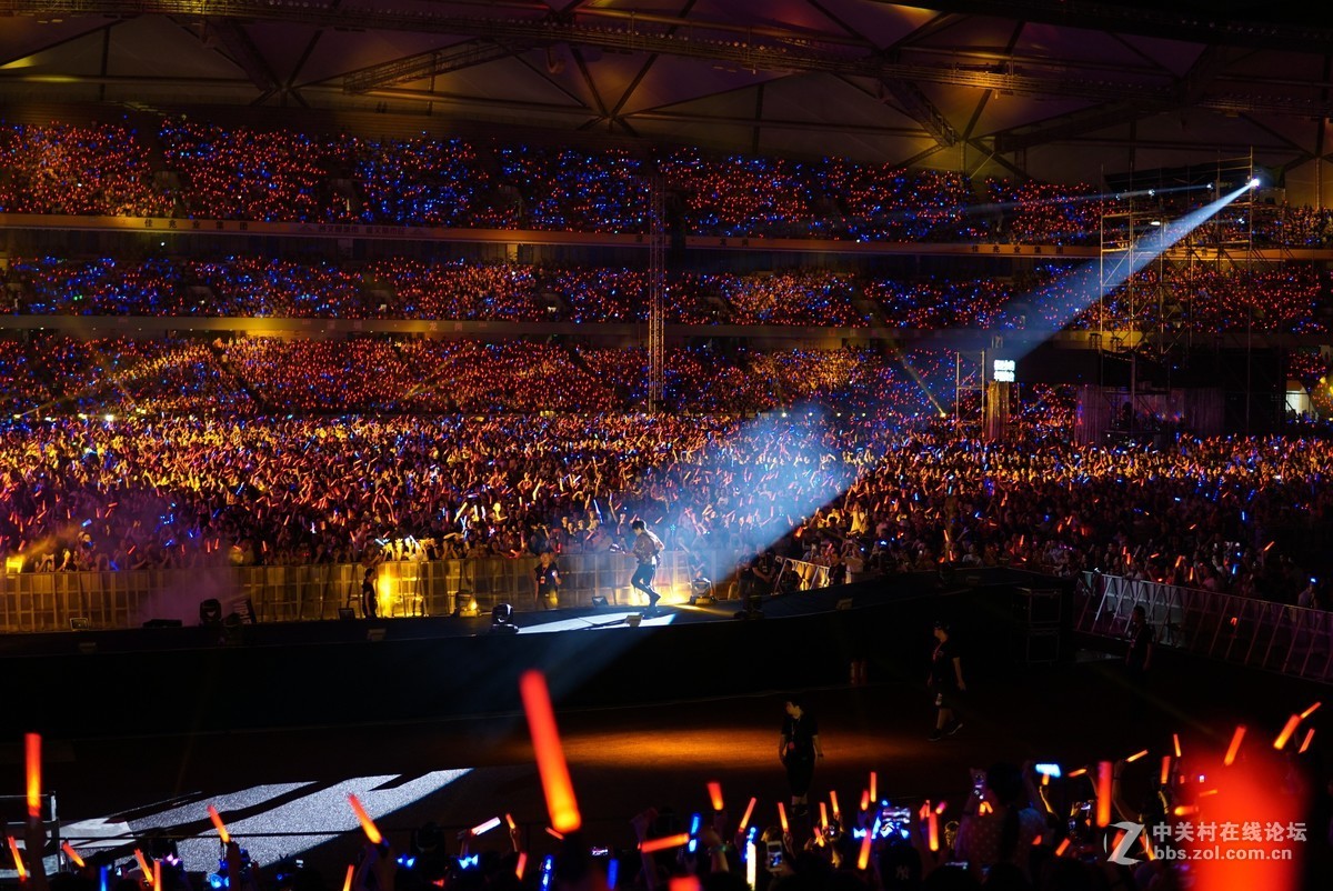 一组A6000+适马30 1.4的演唱会实拍