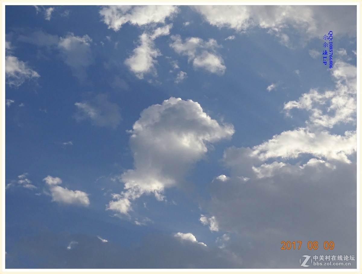 蓝天白云    千变万化