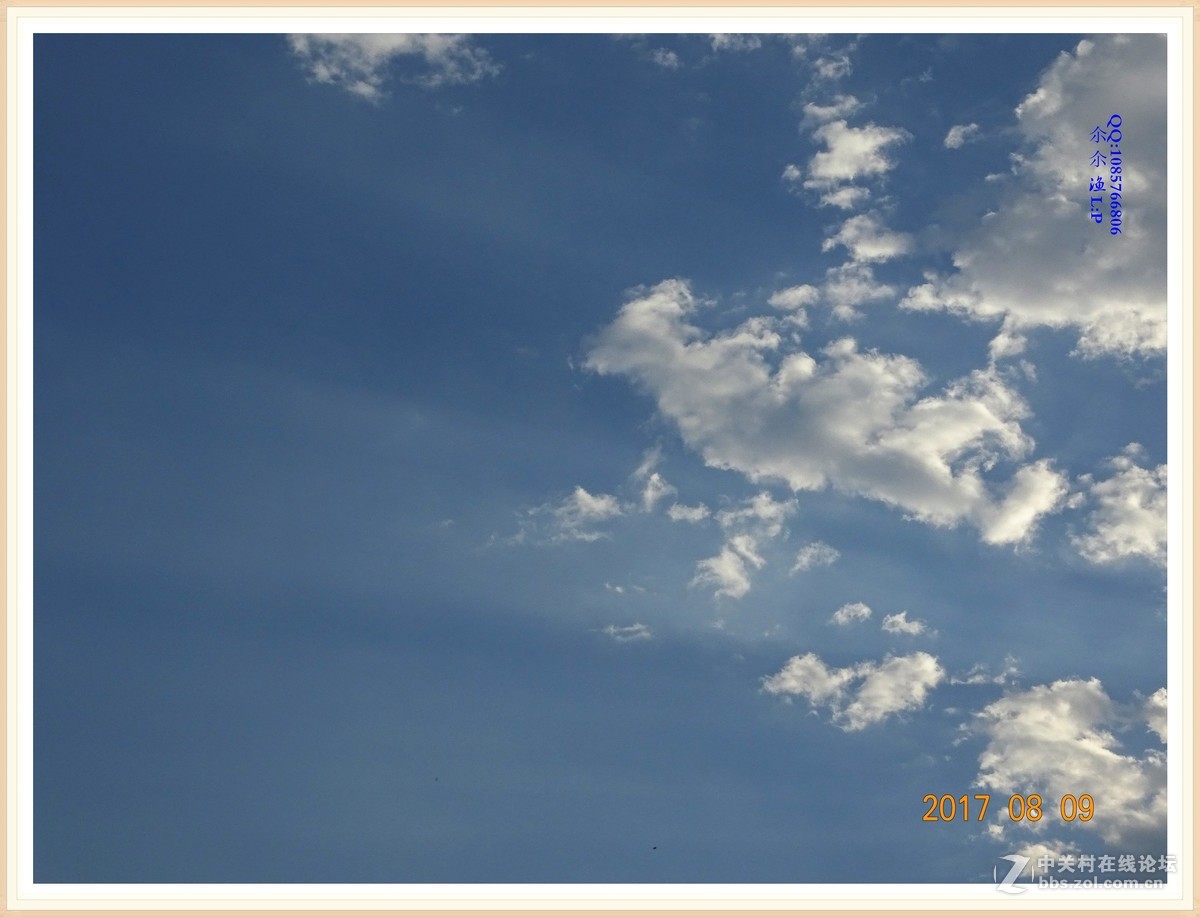 蓝天白云    千变万化