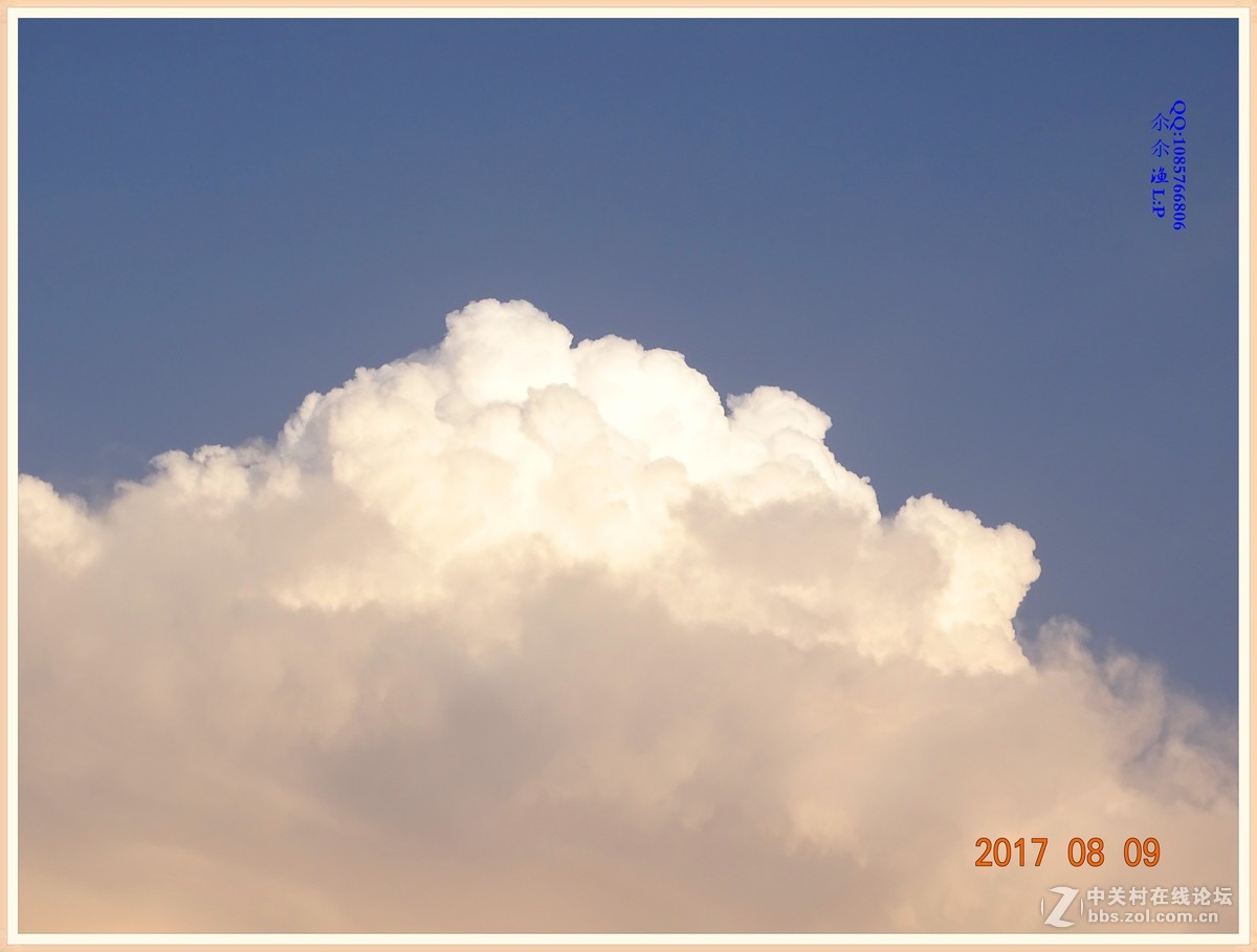 蓝天白云    千变万化