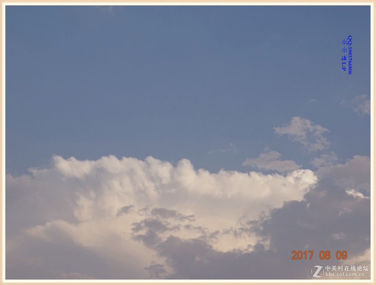 蓝天白云    千变万化