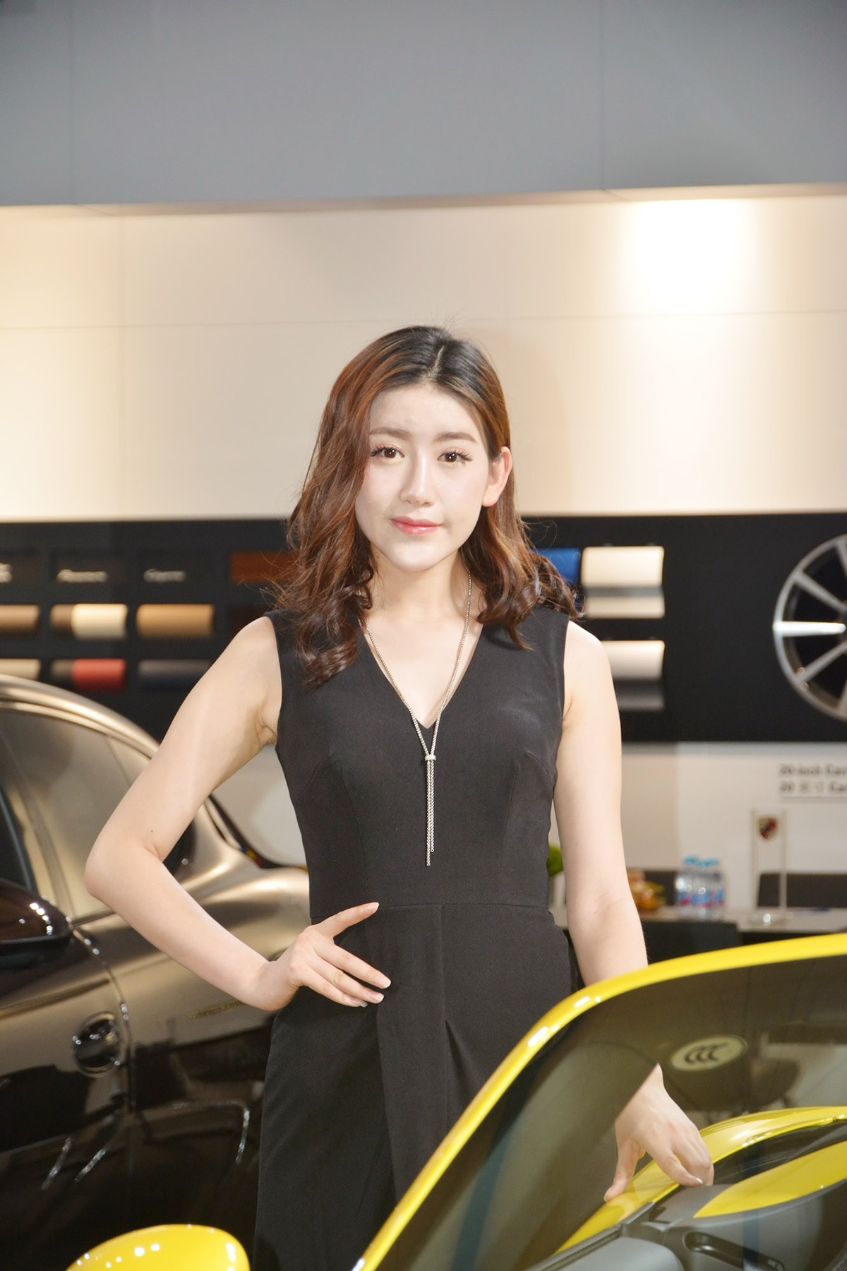 2016年大连车展的一些车模美图