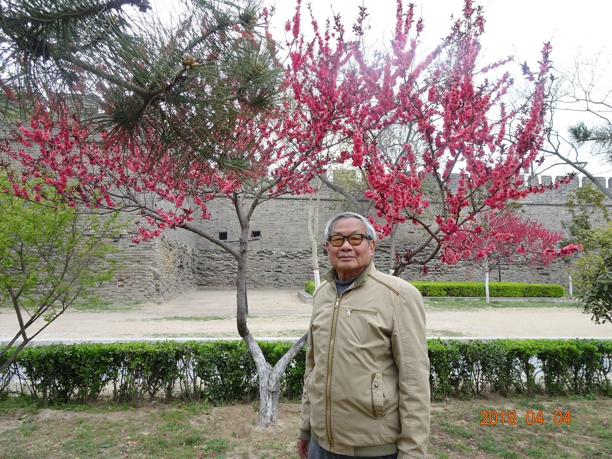 开封自拍照。我摄影我快乐，齐摄影齐快乐。75岁一老头祝摄友都快乐。