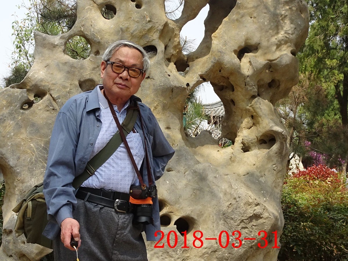 开封自拍照。我摄影我快乐，齐摄影齐快乐。75岁一老头祝摄友都快乐。