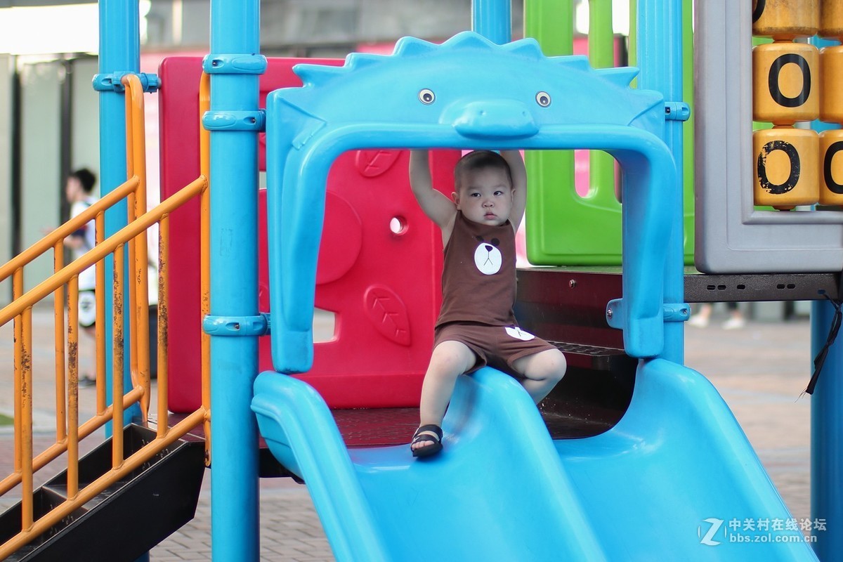 永诺50定大光圈抓拍