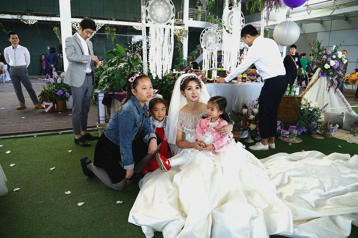 环境人像---我的外甥--张振环的婚礼！。。。。