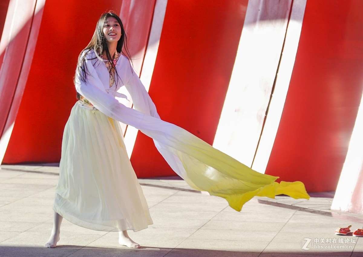 携新拍的中央戏剧学院陈同学的藏风舞蹈拜会兰州坛师友