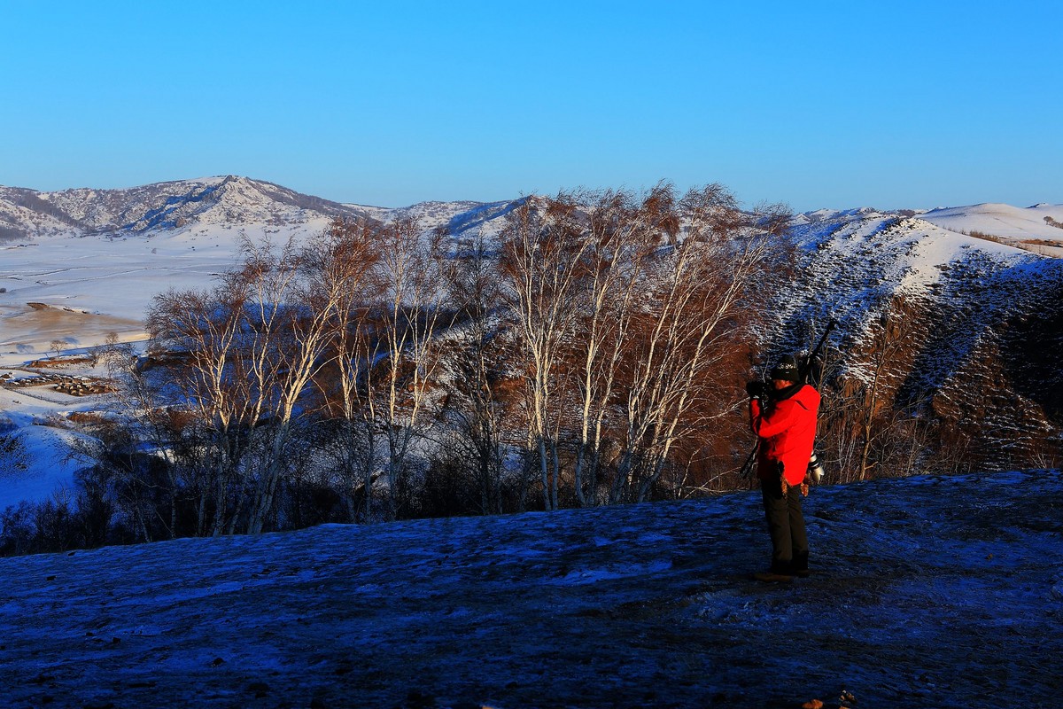 *  * 坝  上  雪  色 *  *