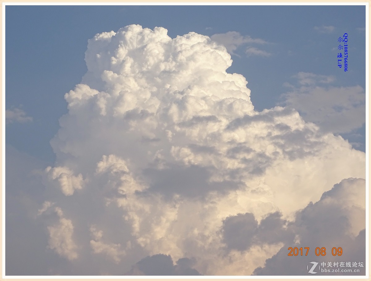 蓝天白云    千变万化