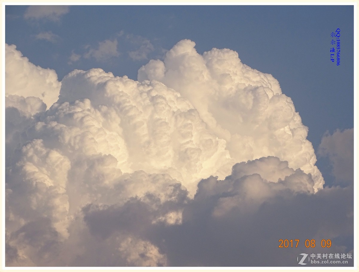 蓝天白云    千变万化