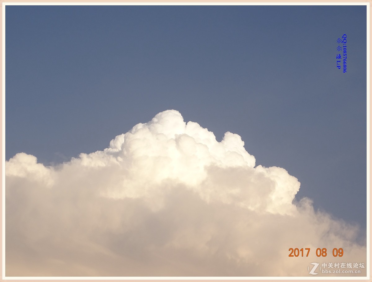 蓝天白云    千变万化