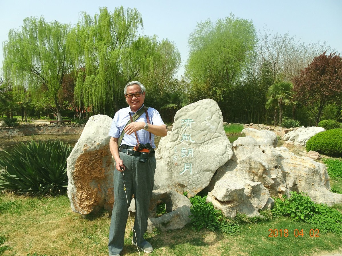 开封自拍照。我摄影我快乐，齐摄影齐快乐。75岁一老头祝摄友都快乐。