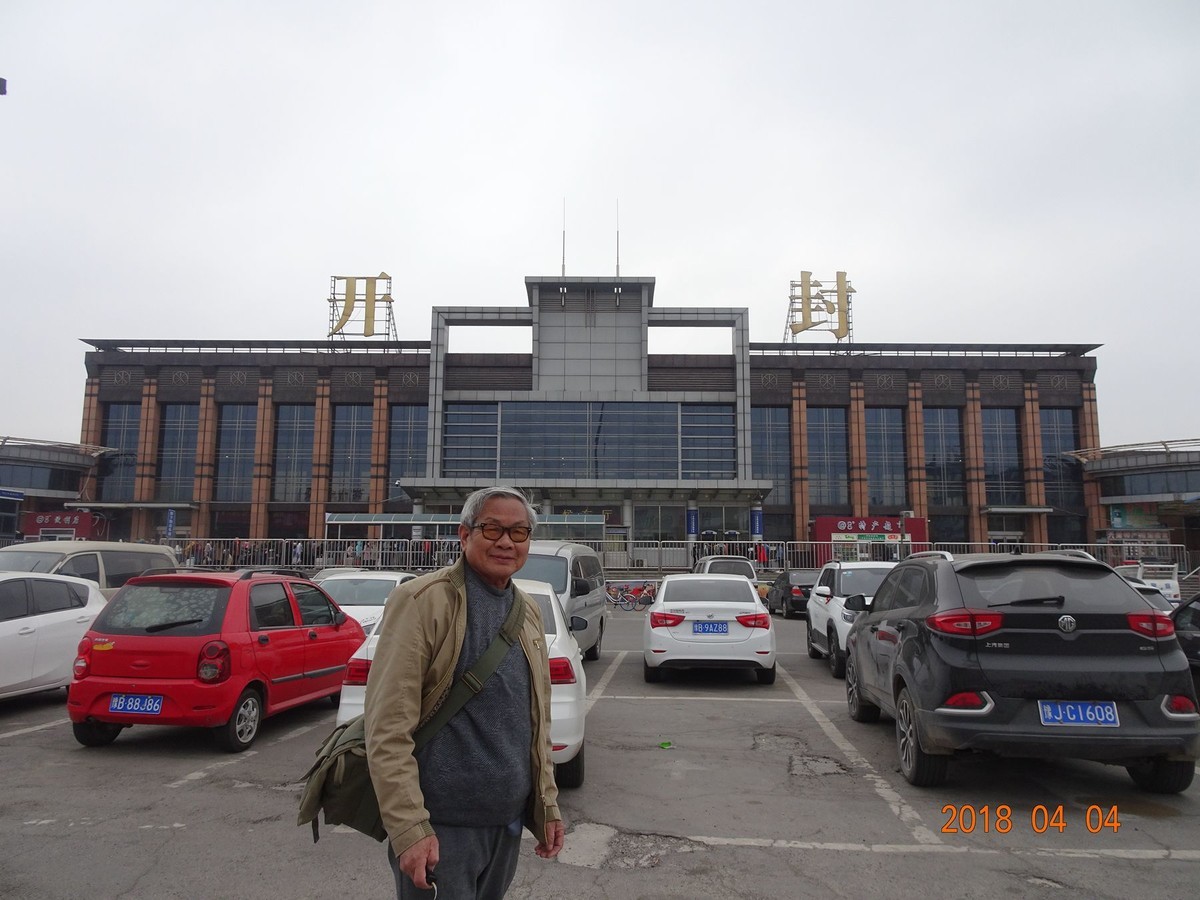 开封自拍照。我摄影我快乐，齐摄影齐快乐。75岁一老头祝摄友都快乐。