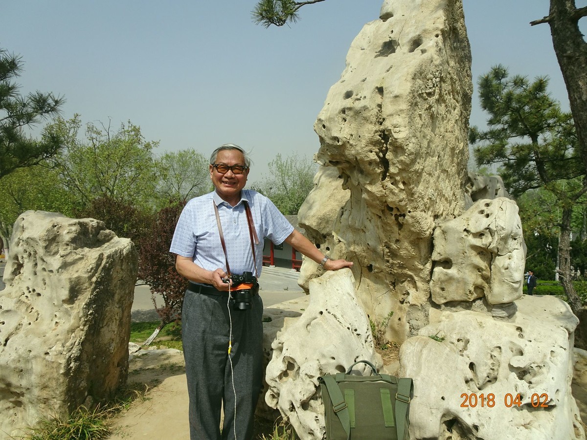 开封自拍照。我摄影我快乐，齐摄影齐快乐。75岁一老头祝摄友都快乐。