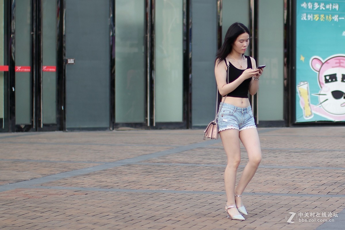 永诺50定大光圈抓拍