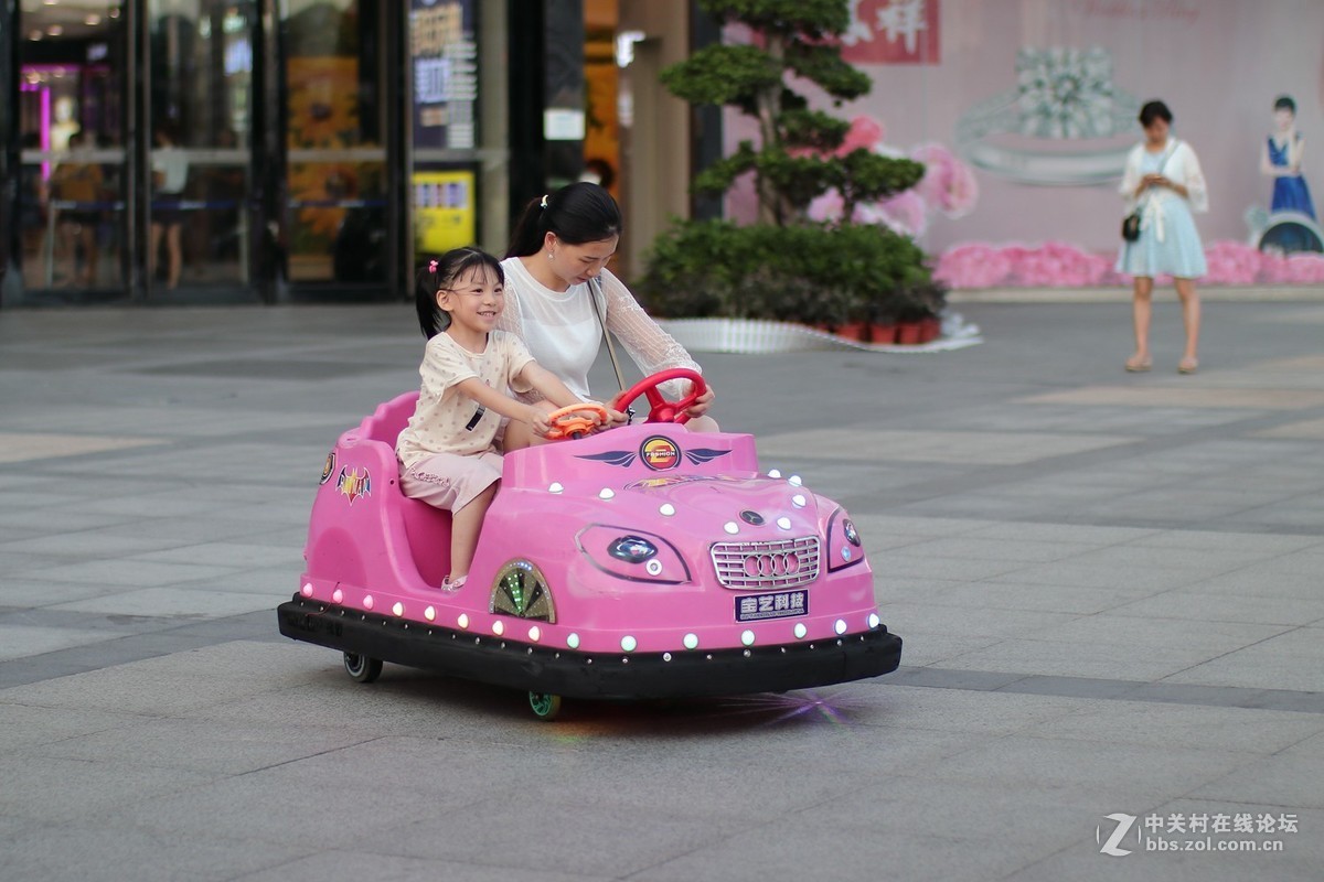 永诺50定大光圈抓拍