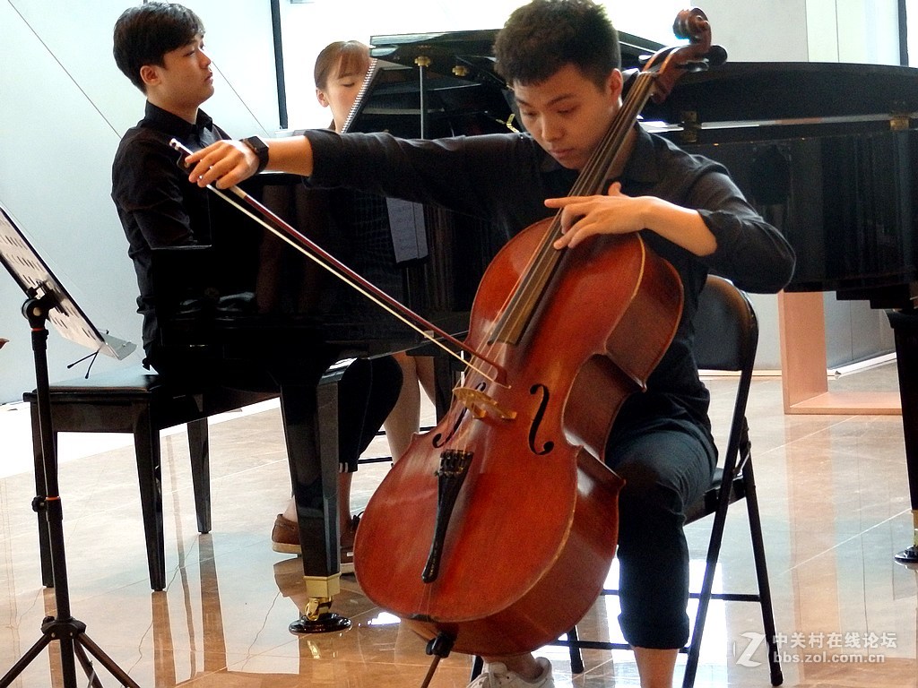 大提琴表演