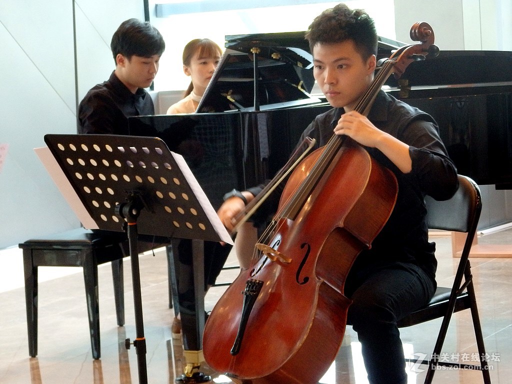 大提琴表演