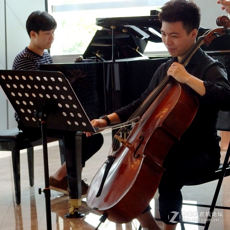 大提琴表演