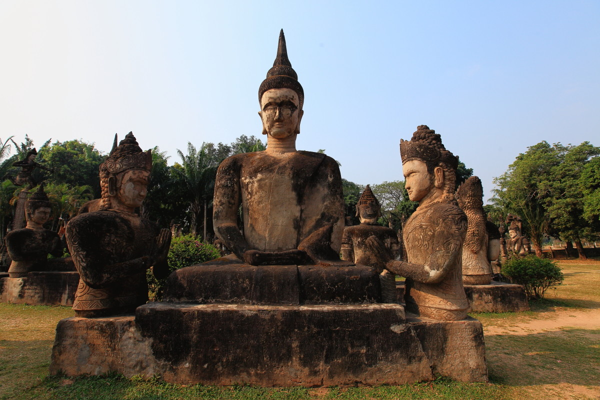 老挝东南亚最后一块世外桃源四充满宗教灵异色彩的香昆寺