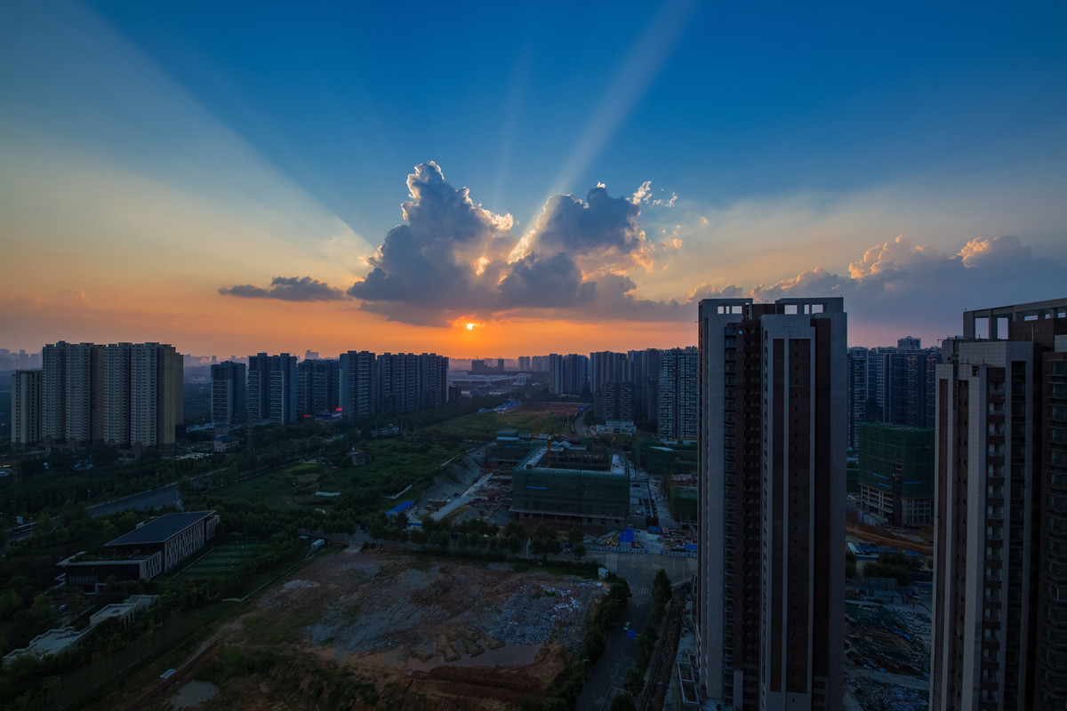 佳能5D3-超广下的成都夕阳，夜景，车流。。。