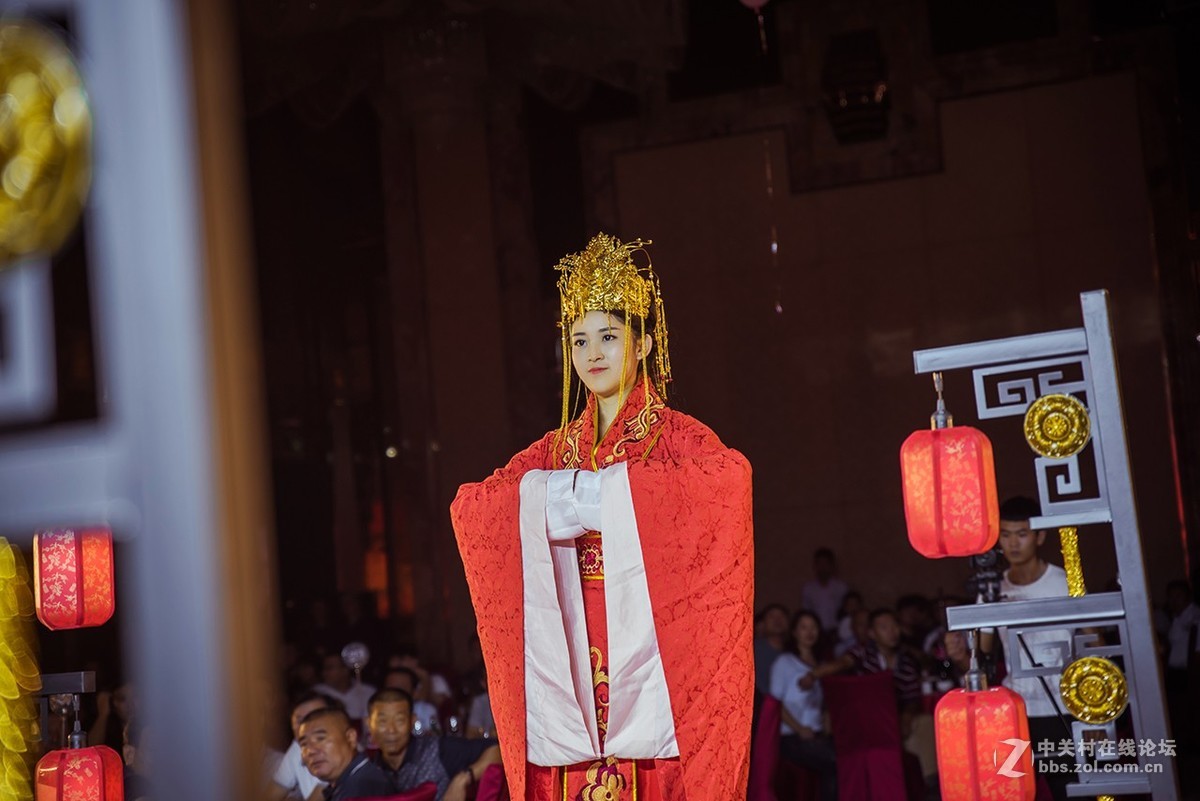 【许你凤冠霞帔】