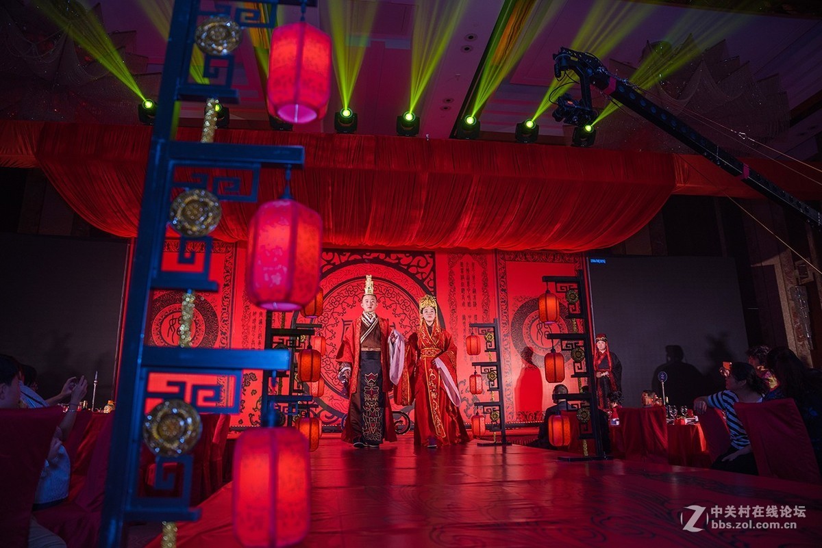 【许你凤冠霞帔】