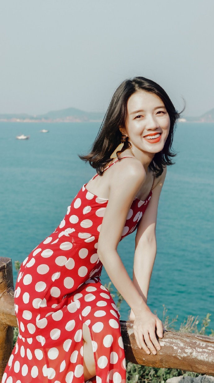 旅游男友不会照相，需要试试相机的连拍功能