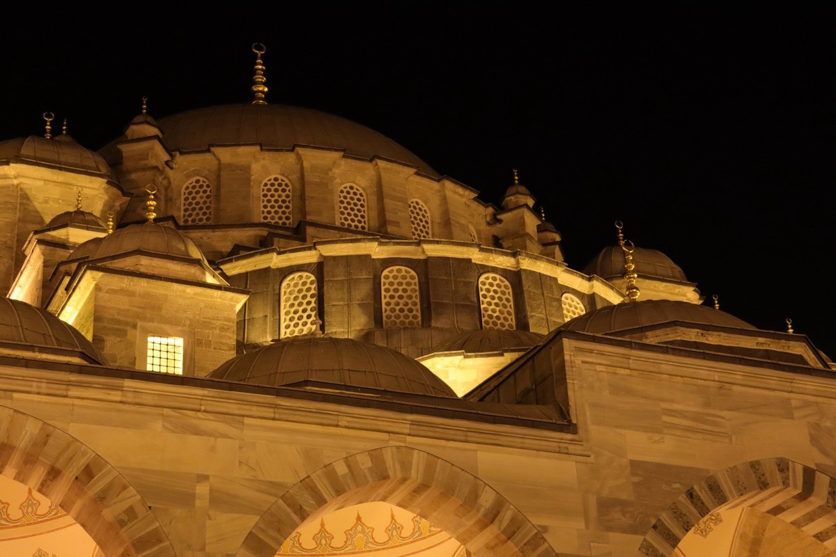 旅游夜拍照片没法看？推荐你一款夜拍神器！