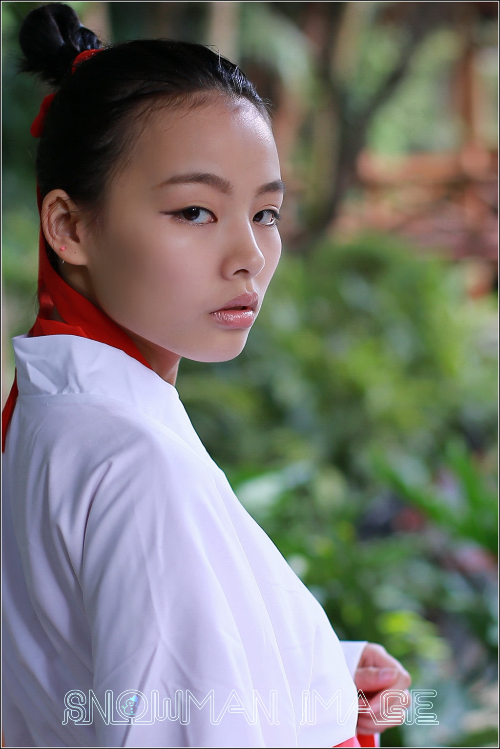 《眉清目秀的小师妹》