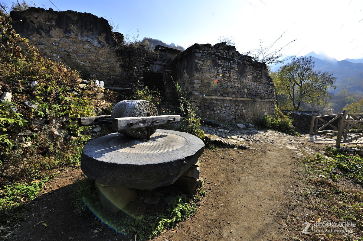 山里有个磨盘村