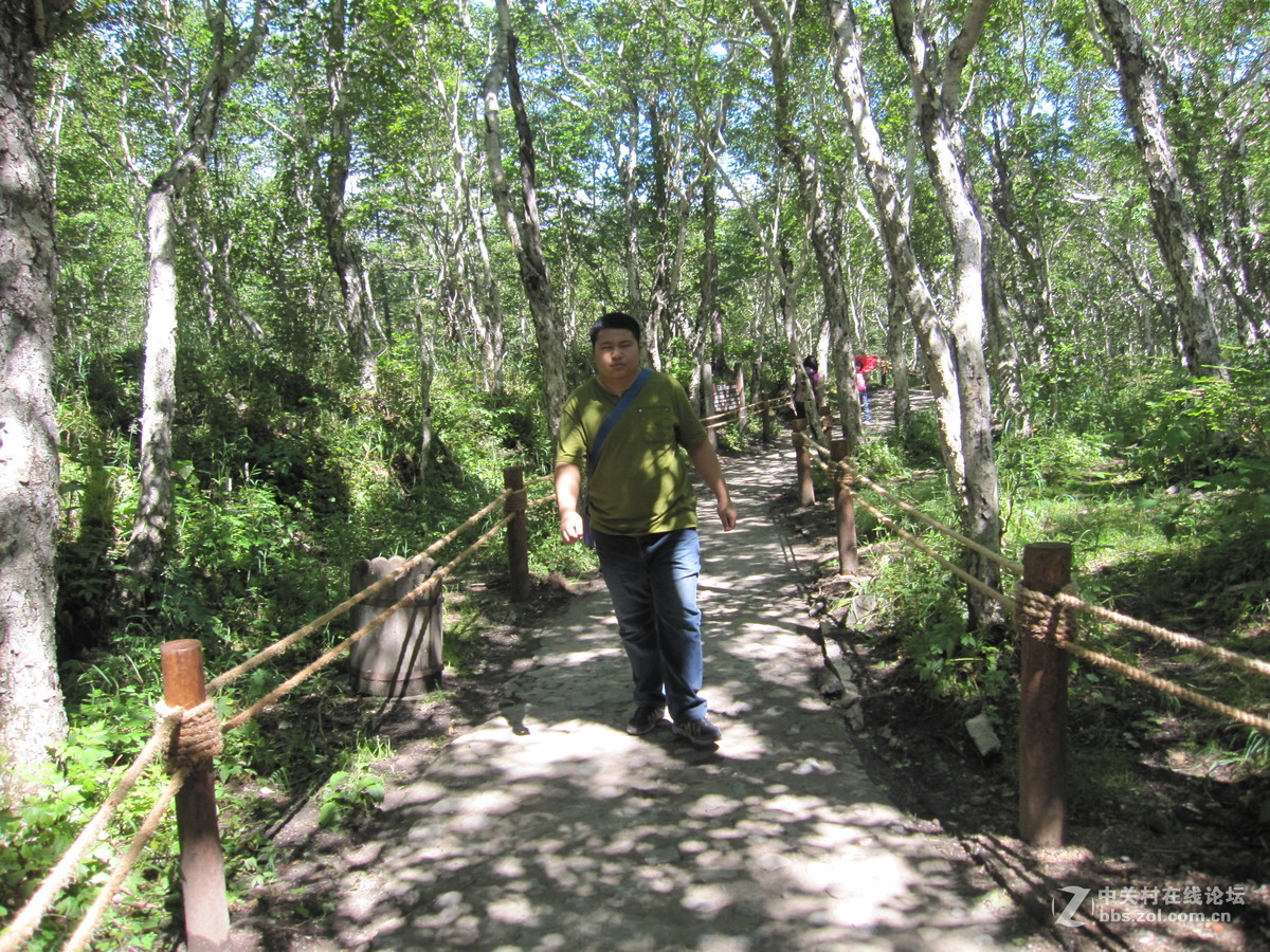 很早的相机，一款很好的牌子，很好的像素，这么多年来，放在问价件里一直很清晰，照片