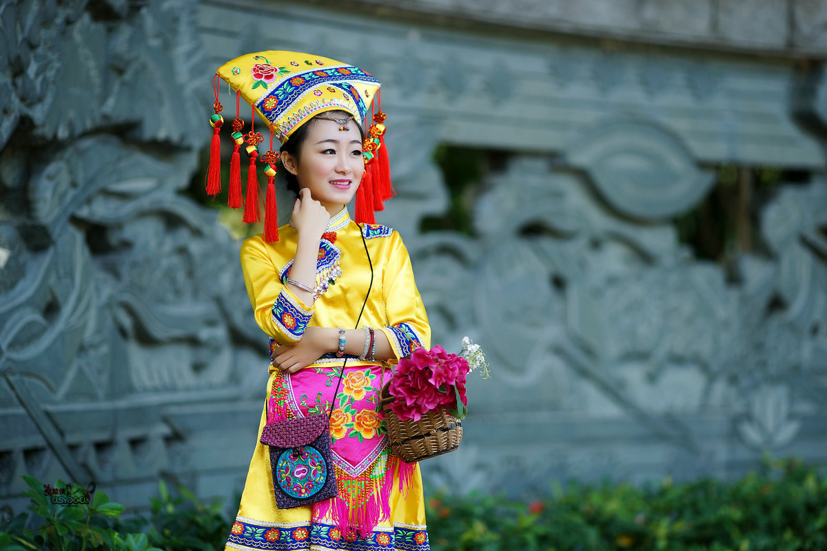 壮族少女毛毛续