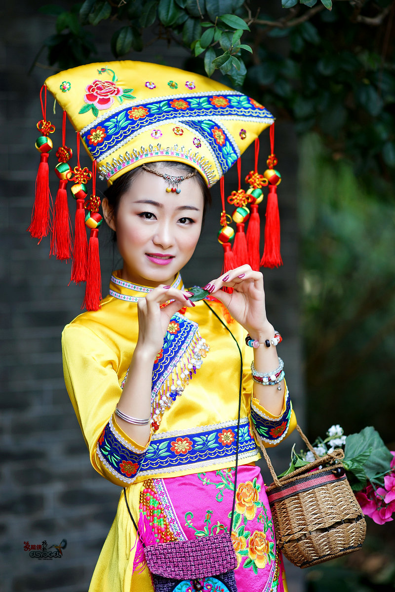 壮族少女毛毛续