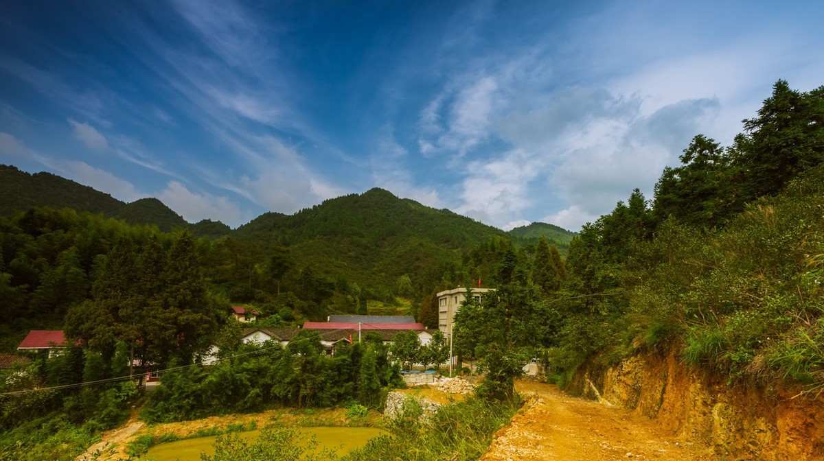 爱国主义教育一代代传下去