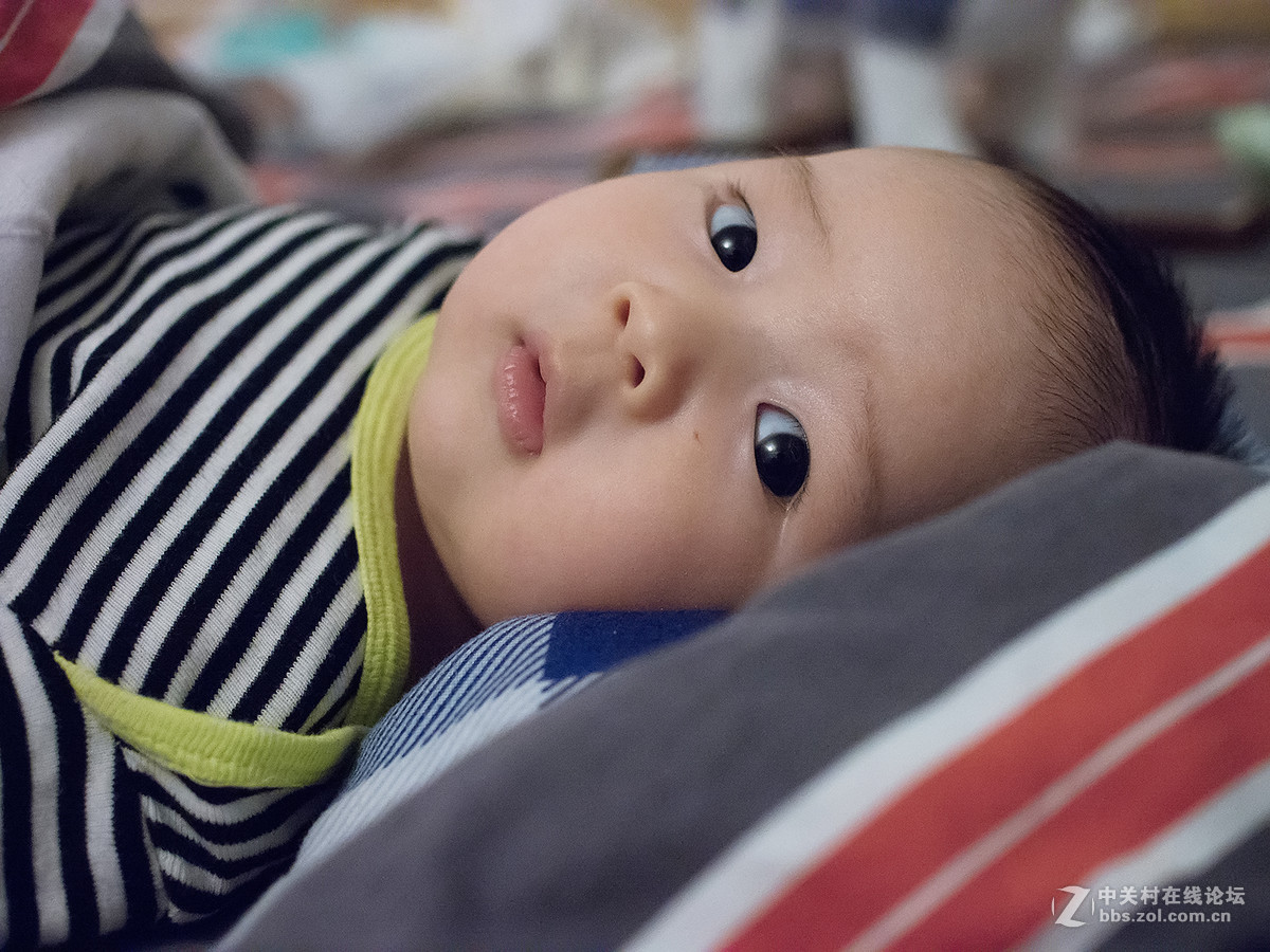 为拍宝宝入了E-M5到手一个月了，分享一些心得，上几张照片。