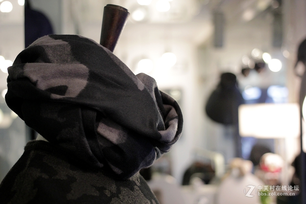 冷光色，高感大光圈下的试镜。