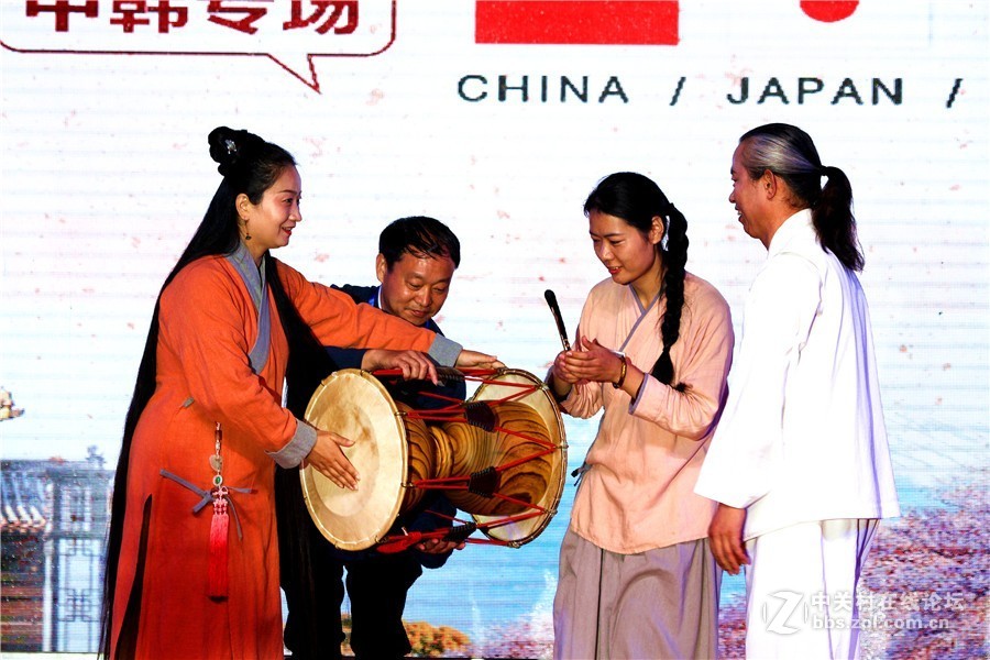 中/日/韩首届民族音乐大典今晚举行