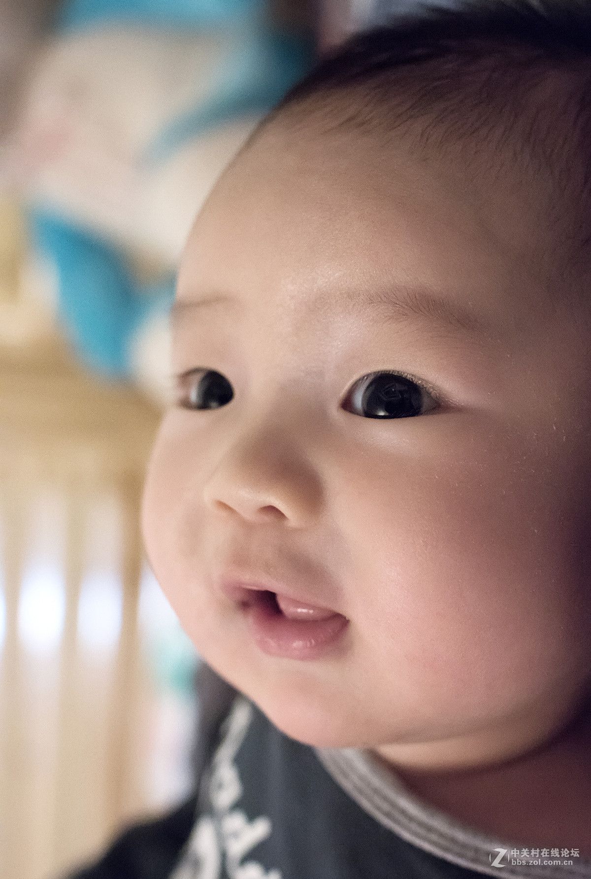 为拍宝宝入了E-M5到手一个月了，分享一些心得，上几张照片。