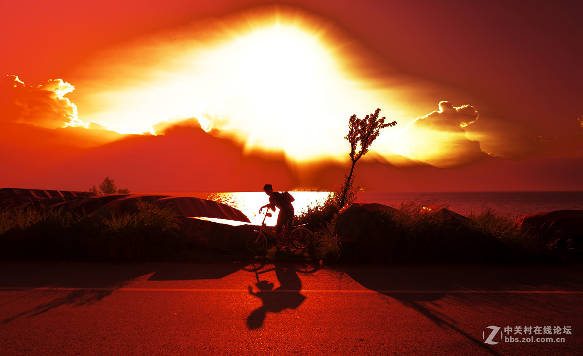 苍山如海,残阳如血