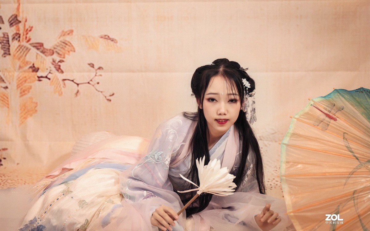 索尼年会-后期加了点噪点