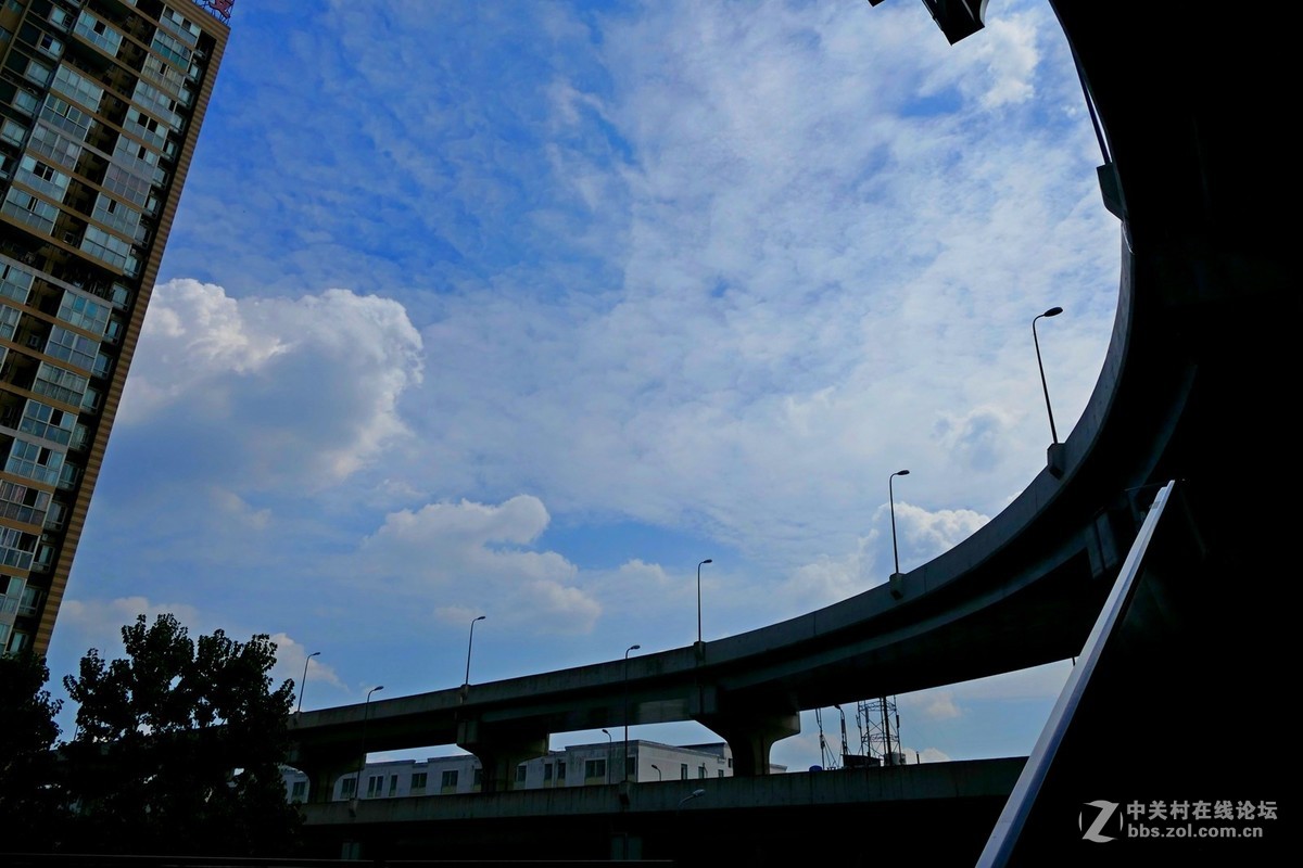 尚未完全交付使用的金沙枢纽站