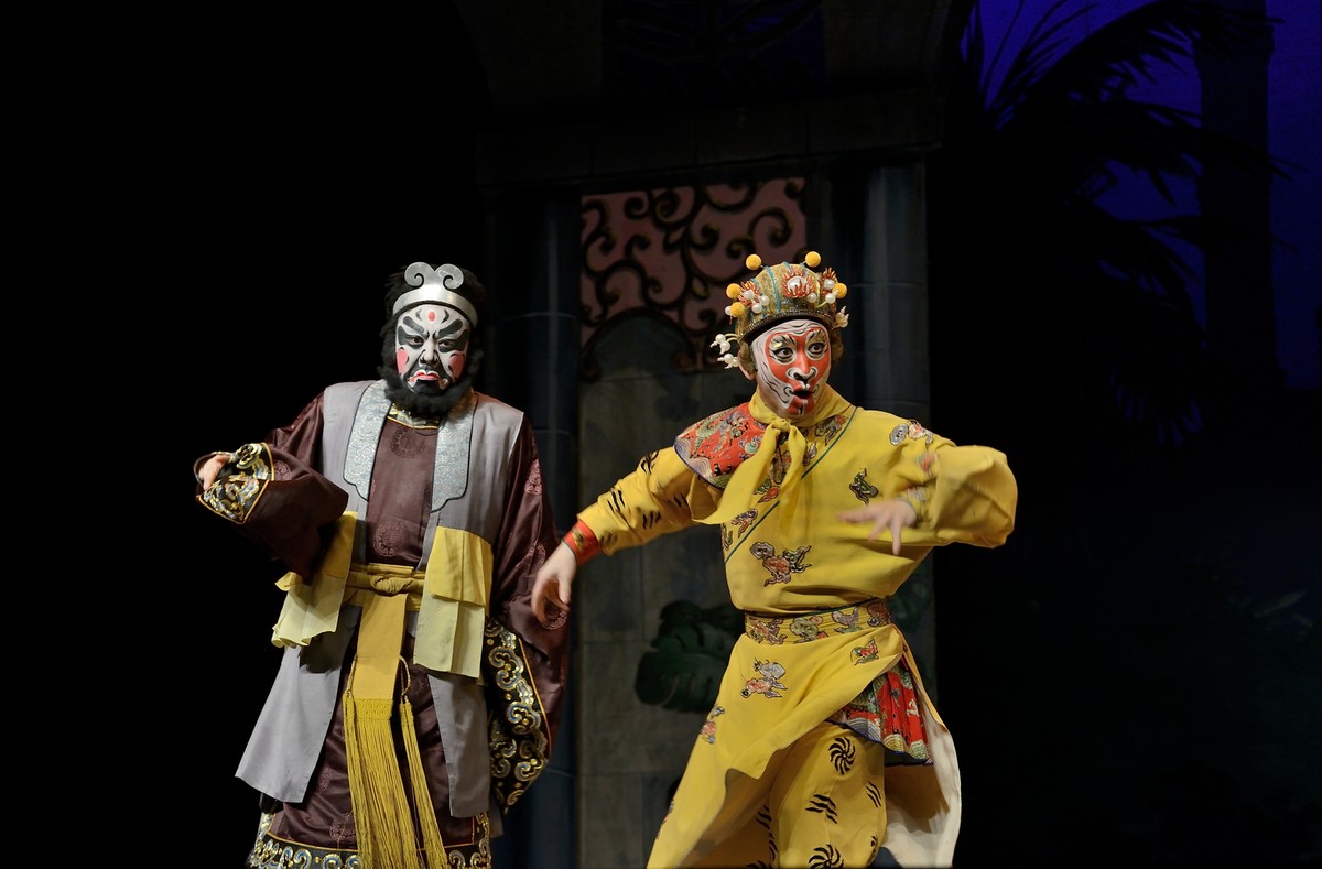 上海京剧院迎新贺岁演出神话京剧武戏《盘丝洞》习作（二）