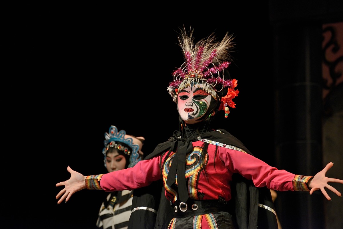 上海京剧院迎新贺岁演出神话京剧武戏《盘丝洞》习作（二）