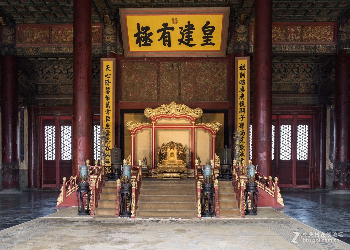 【携程攻略】北京保和殿景点,保和殿是北京故宫重要的大殿之一。殿内悬挂着清朝乾隆皇帝御笔书写的…