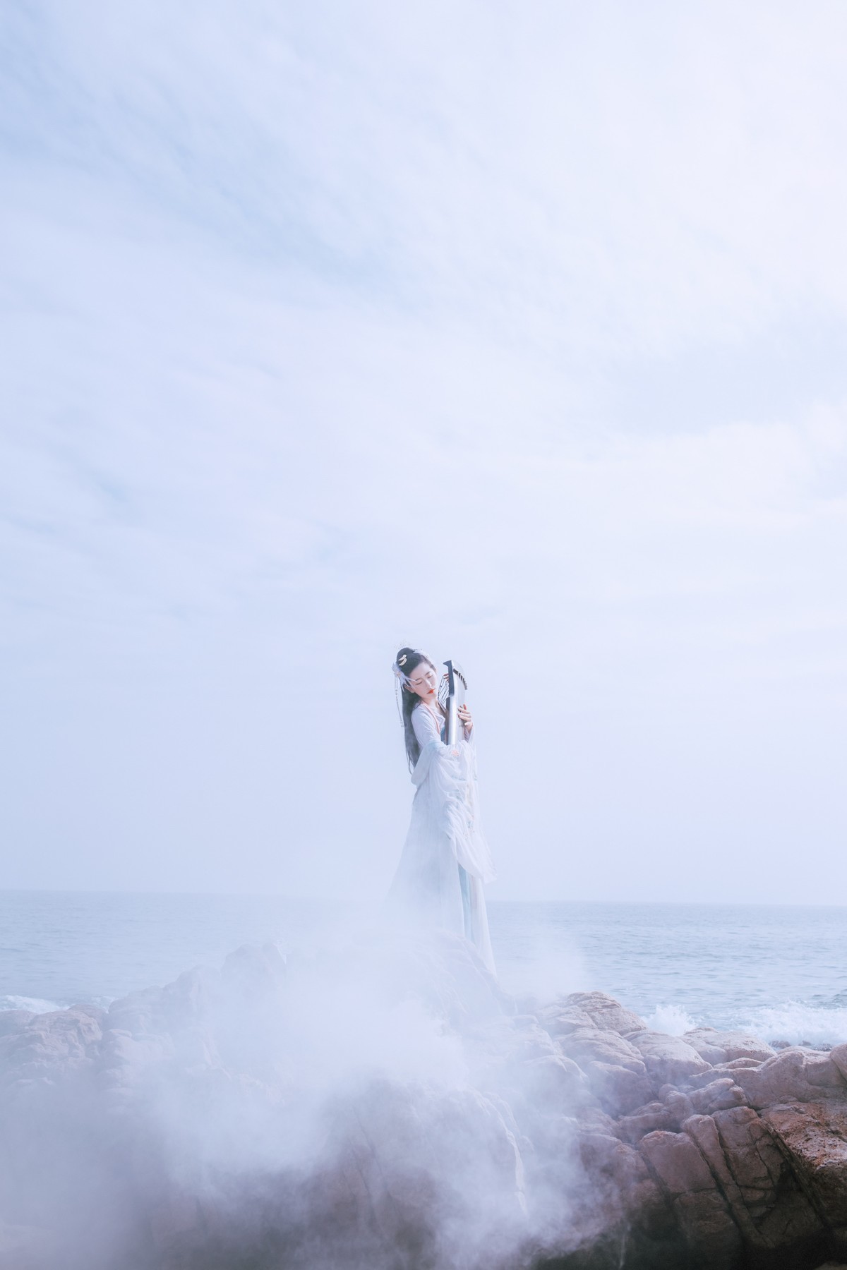 沧海月明珠有泪